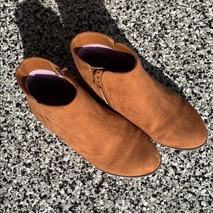 Girls Cat & Jack Tan Suede Ankle Boots